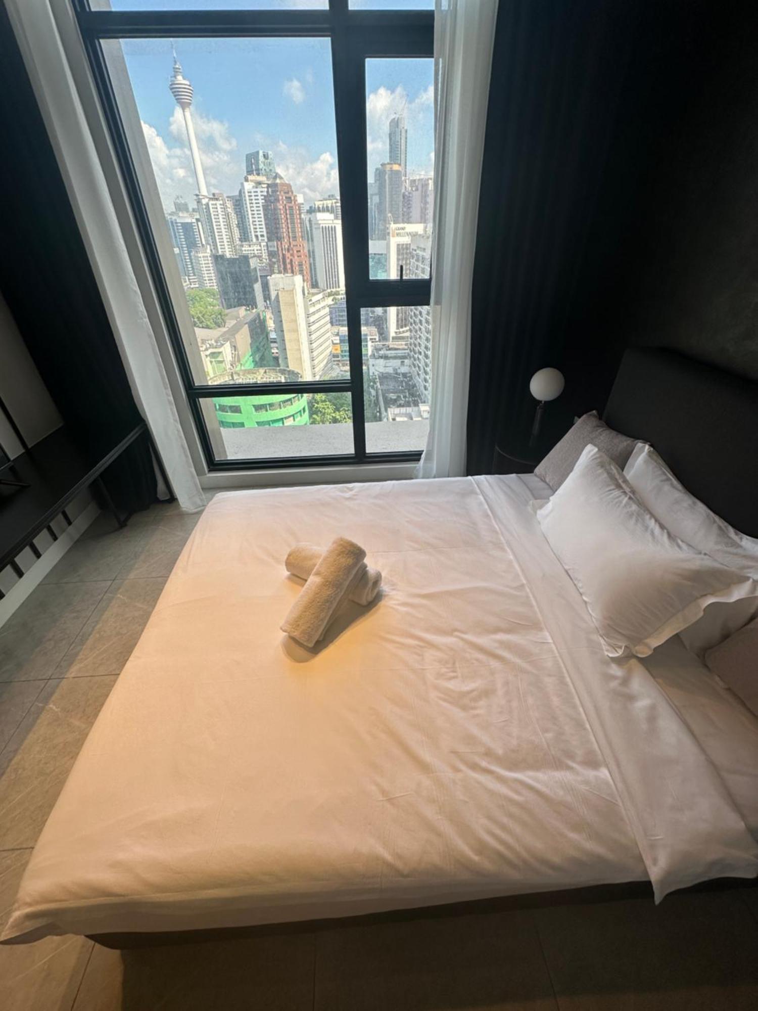 Axon Residence At Pavilion Klcc Kl Tower View By Kimiro Куала Лумпур Екстериор снимка