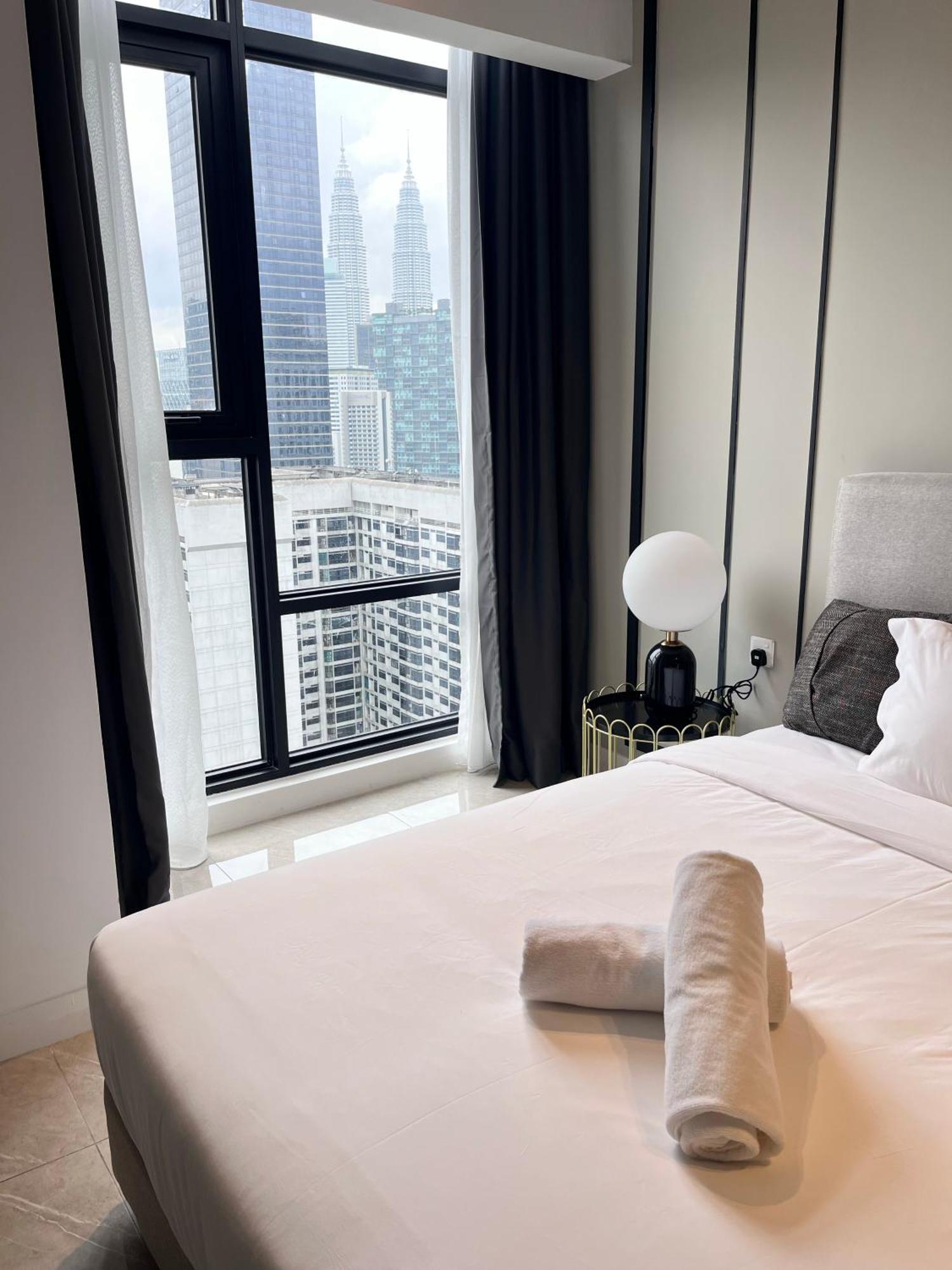 Axon Residence At Pavilion Klcc Kl Tower View By Kimiro Куала Лумпур Екстериор снимка