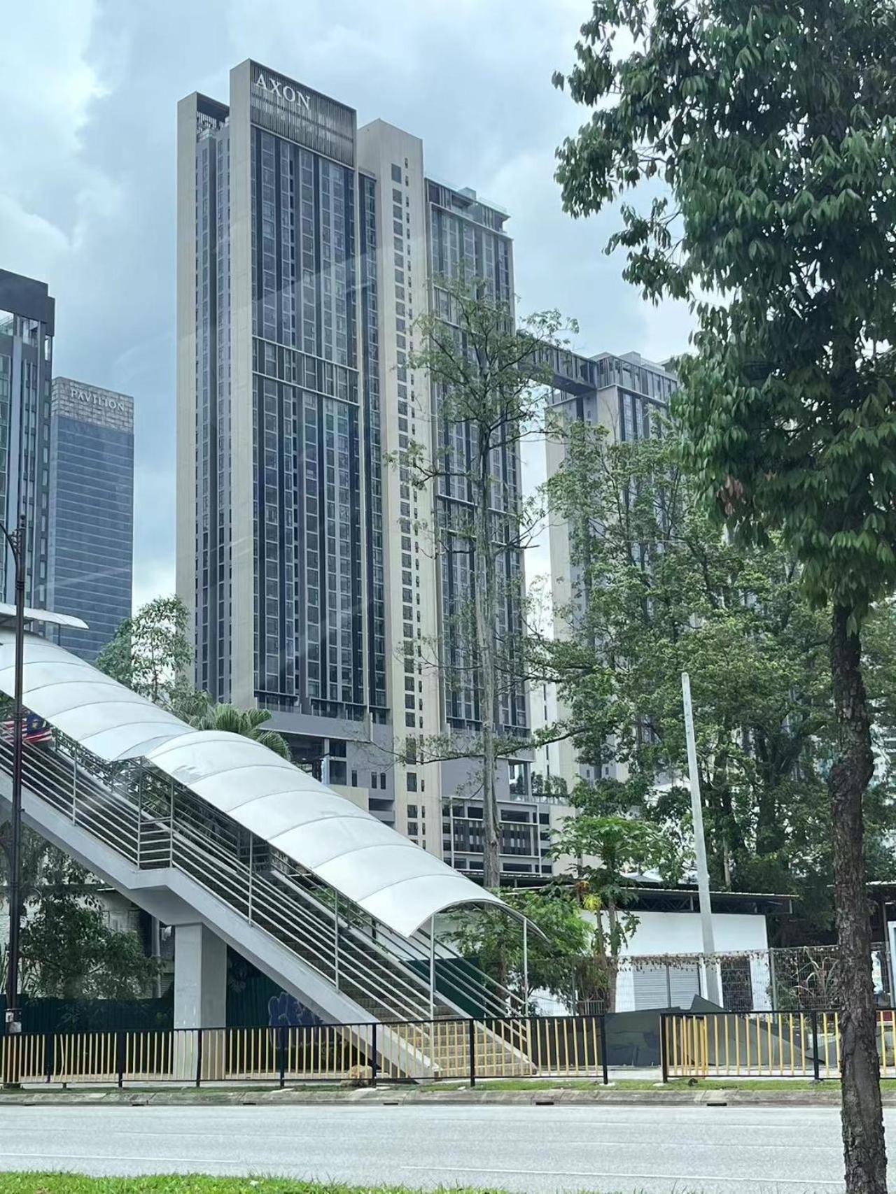 Axon Residence At Pavilion Klcc Kl Tower View By Kimiro Куала Лумпур Екстериор снимка